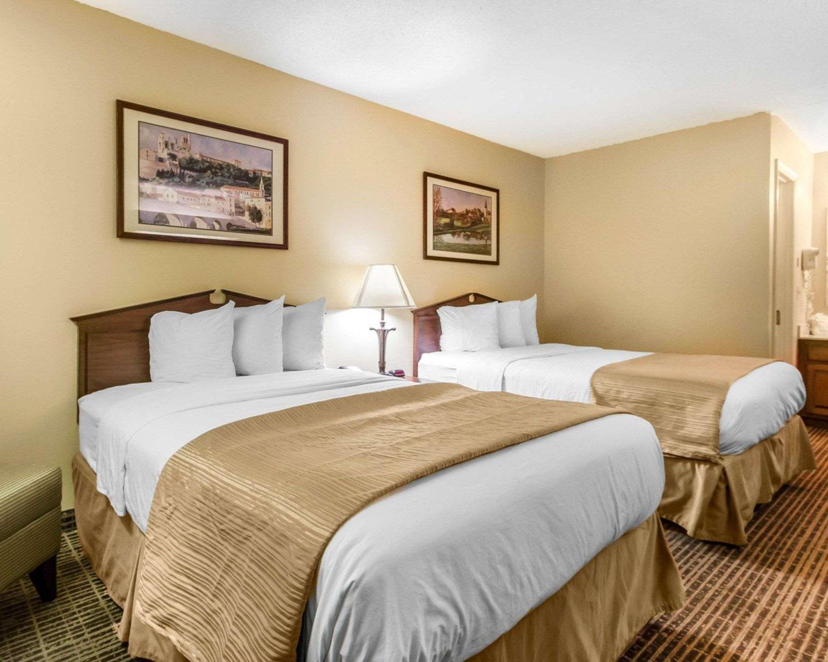 Hotel Baymont By Wyndham Selma Exteriér fotografie