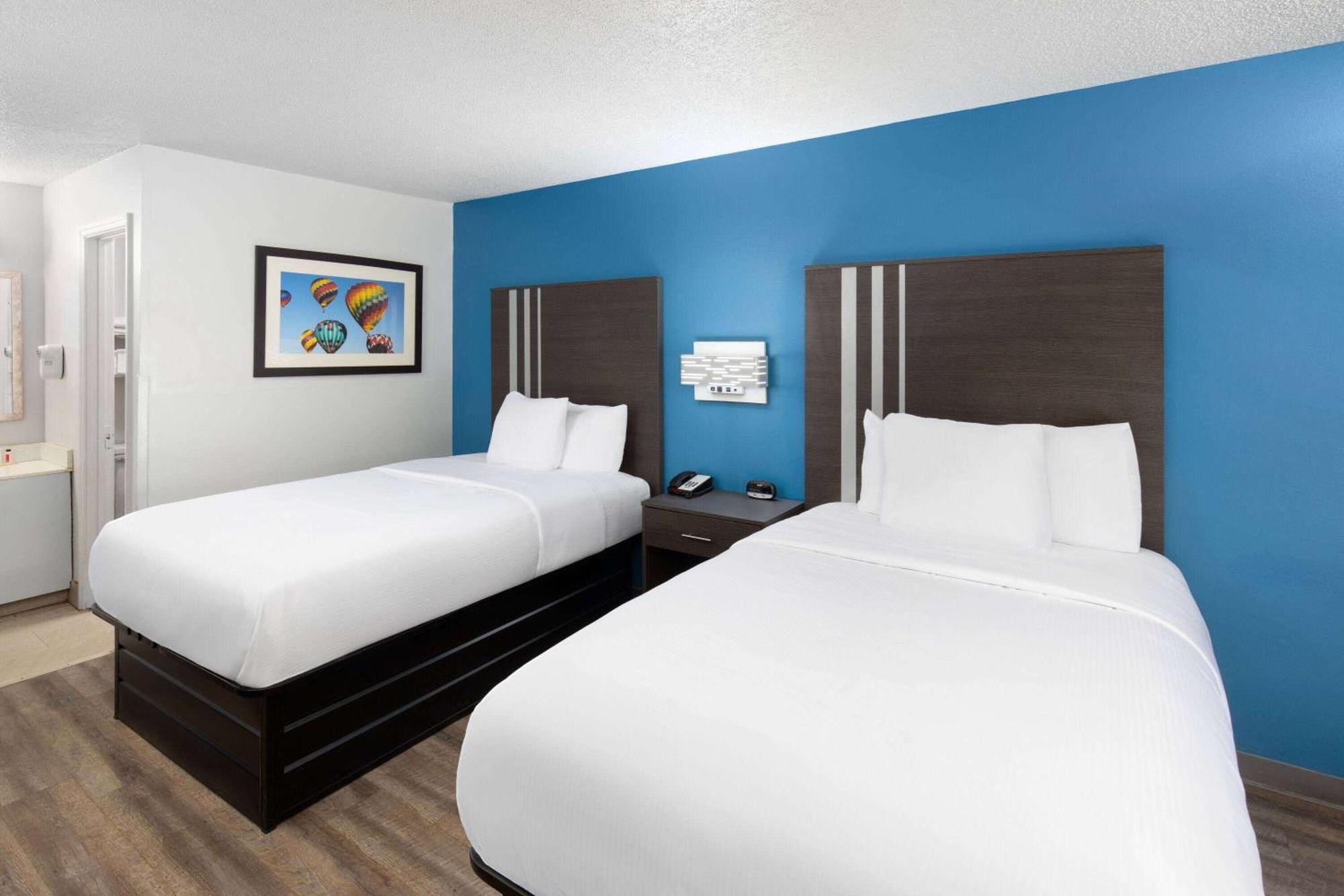 Hotel Baymont By Wyndham Selma Exteriér fotografie