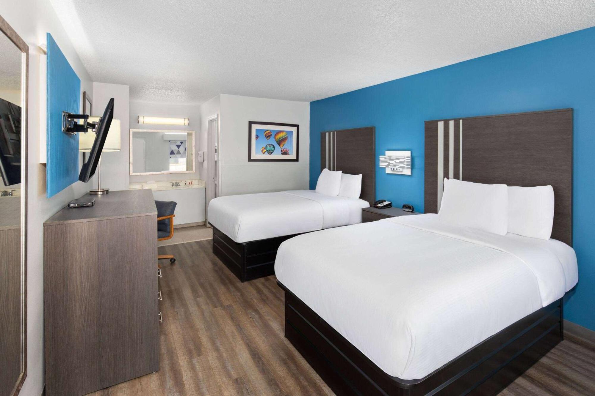 Hotel Baymont By Wyndham Selma Exteriér fotografie