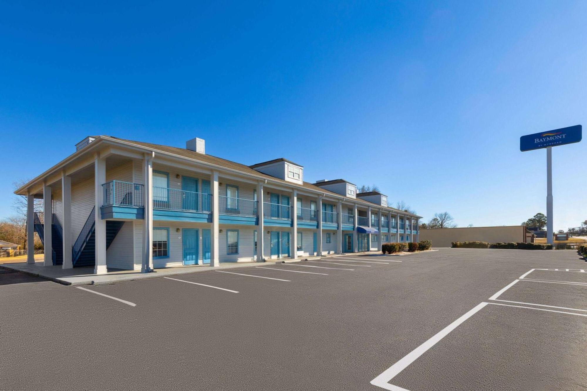 Hotel Baymont By Wyndham Selma Exteriér fotografie